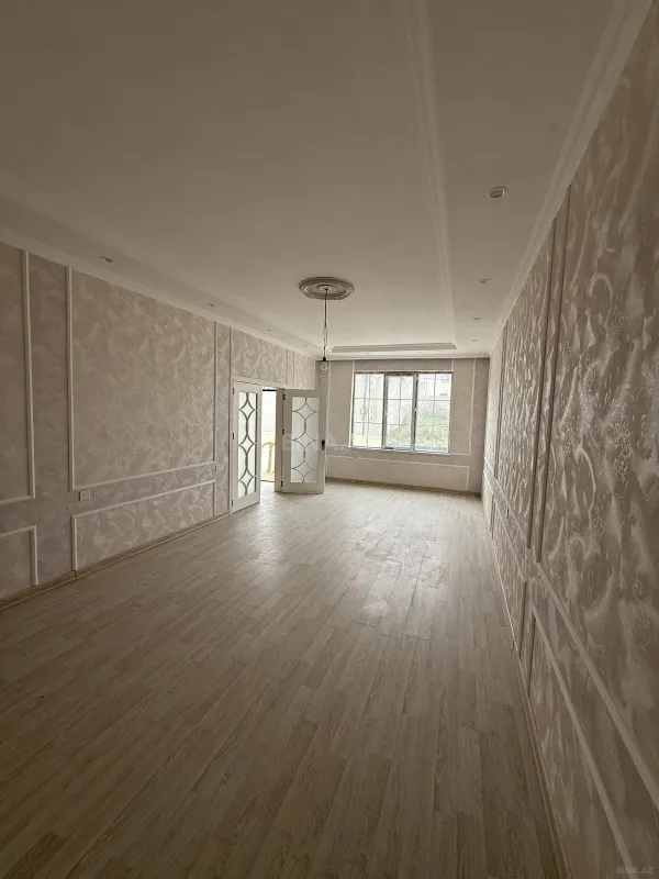 Satılır 4 otaqlı həyət evi 215 m²