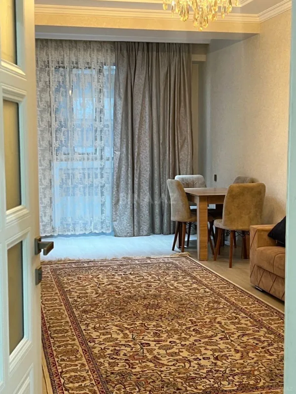 Kirayə verilir 2 otaqlı mənzil 60 m²