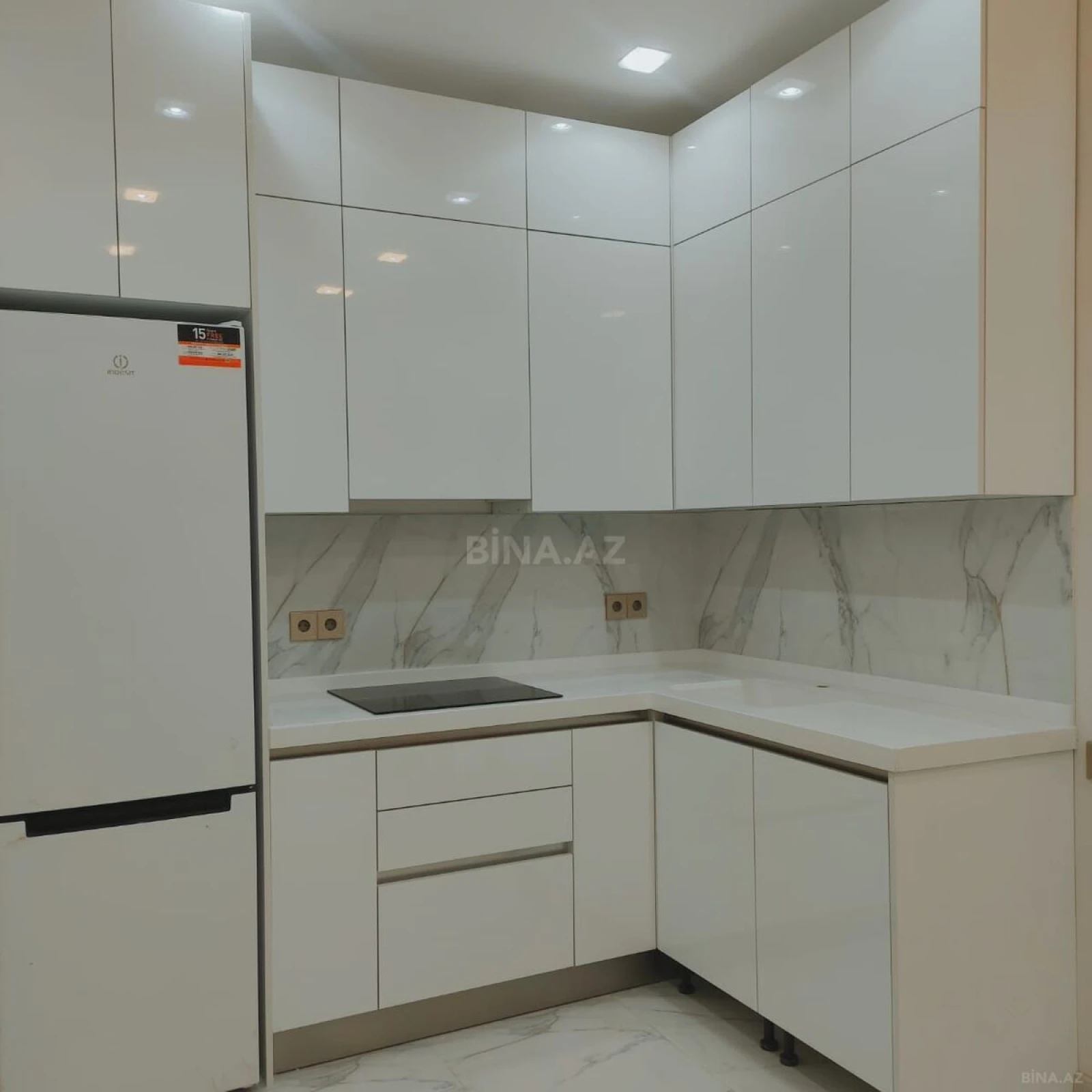 Kirayə verilir 2 otaqlı mənzil 60 m²