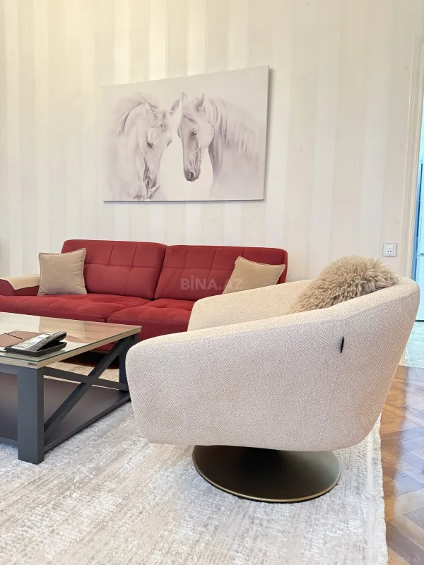 Kirayə verilir 2 otaqlı mənzil 80 m²