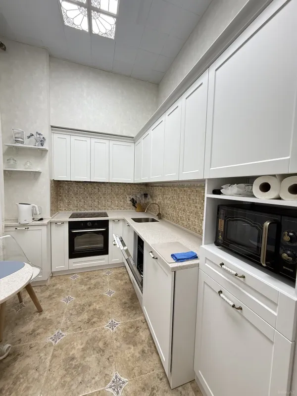 Kirayə verilir 2 otaqlı mənzil 80 m²