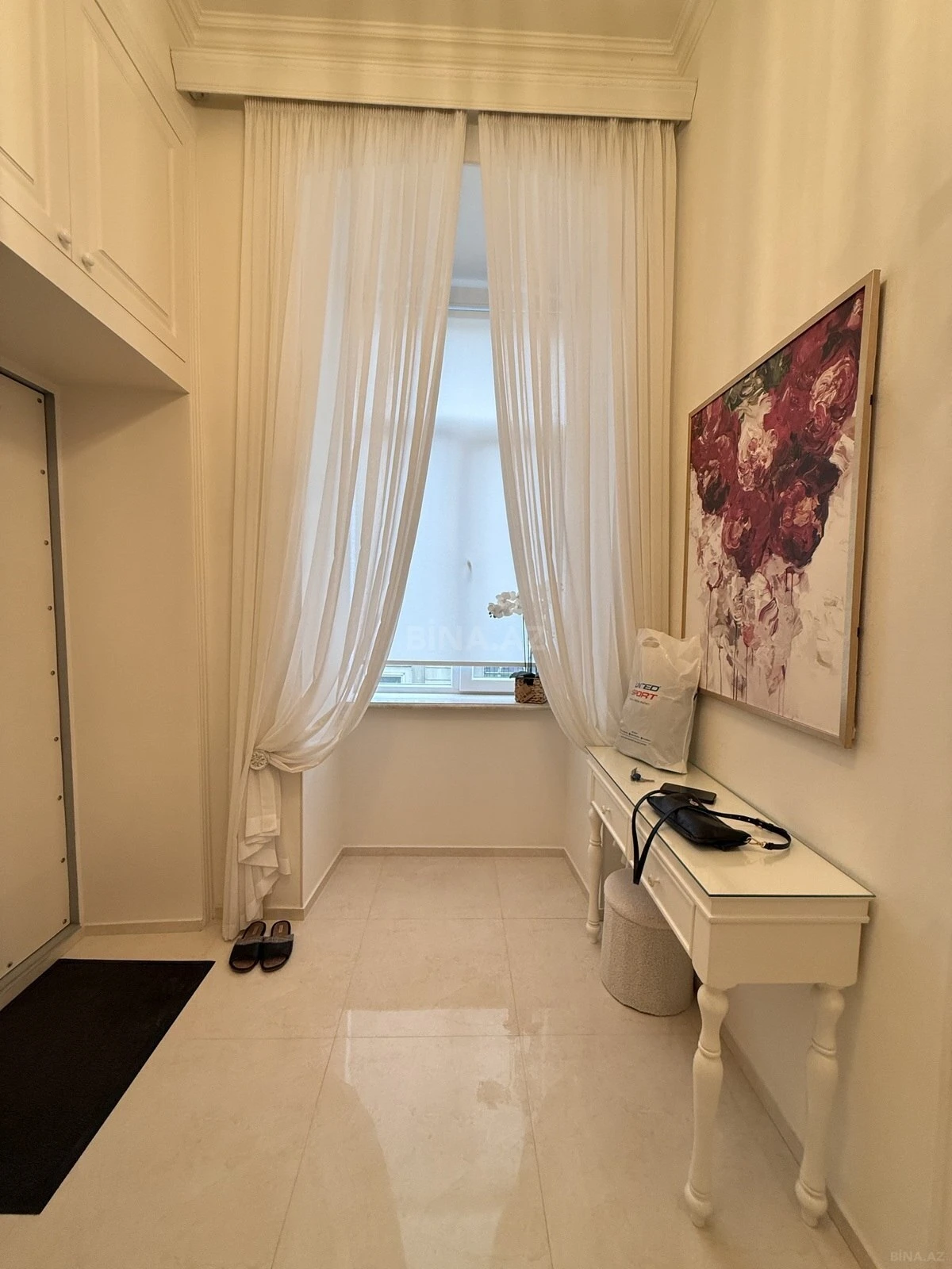 Kirayə verilir 2 otaqlı mənzil 80 m²