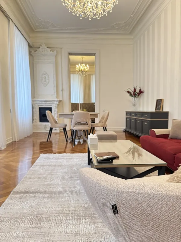 Kirayə verilir 2 otaqlı mənzil 80 m²