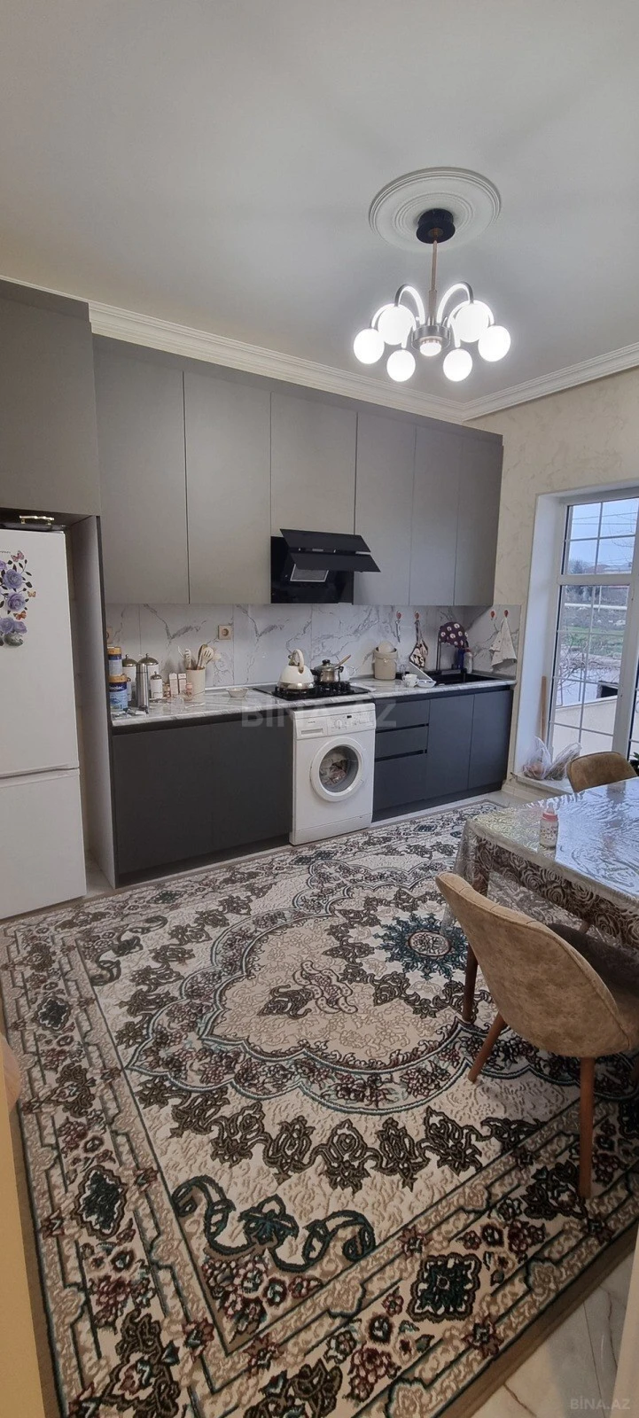 Satılır 8 otaqlı həyət evi 183.5 m²