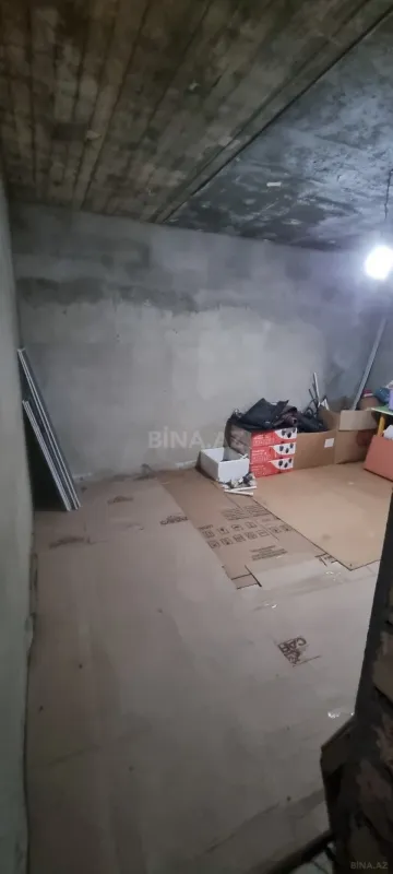 Satılır 8 otaqlı həyət evi 183.5 m²
