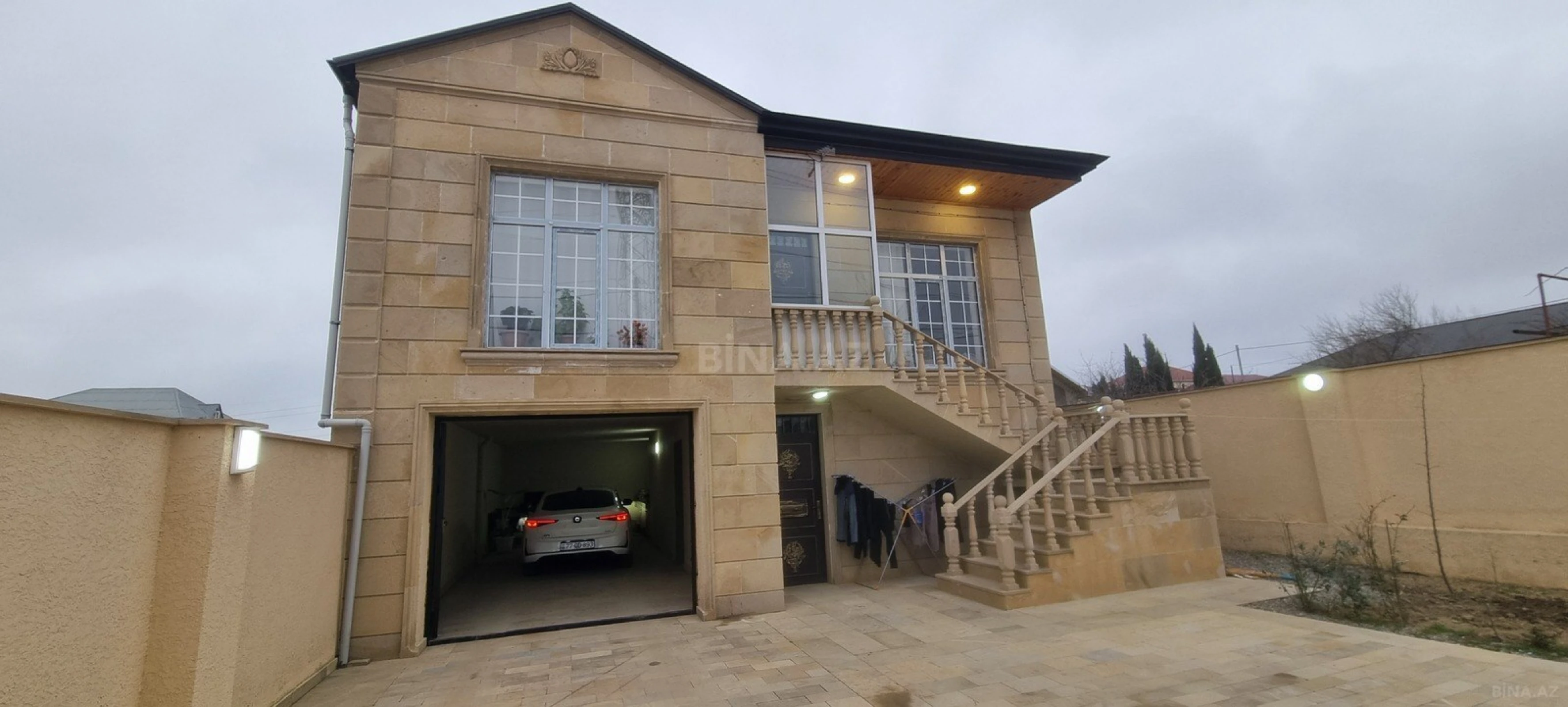 Satılır 8 otaqlı həyət evi 183.5 m²