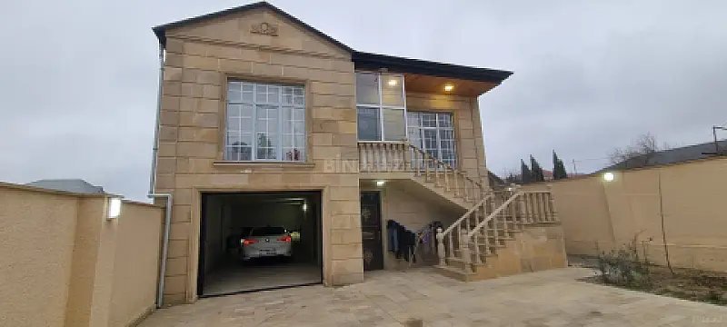 Satılır 8 otaqlı həyət evi 183.5 m²