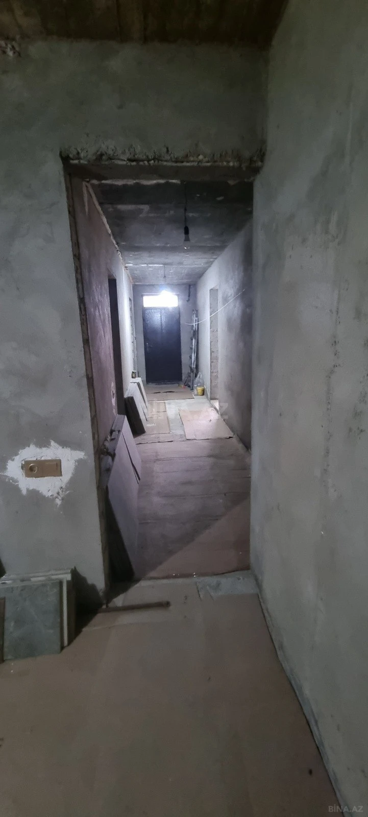 Satılır 8 otaqlı həyət evi 183.5 m²