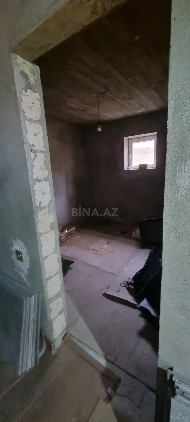 Satılır 8 otaqlı həyət evi 183.5 m²