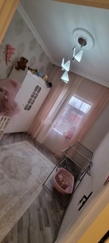 Satılır 8 otaqlı həyət evi 183.5 m²