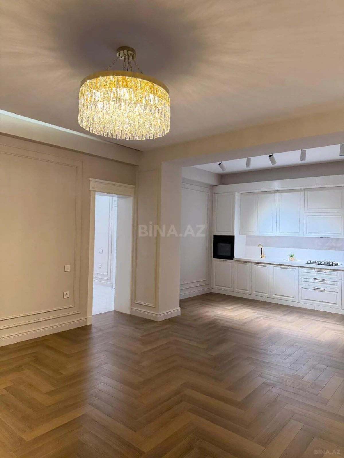 Satılır 3 otaqlı mənzil 115 m²