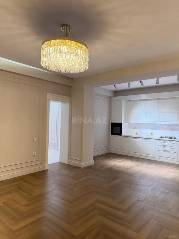 Satılır 3 otaqlı mənzil 115 m²