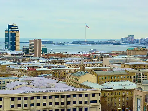 Satılır 4 otaqlı mənzil 186 m² — Bakı 4 otaq 186.00 m²