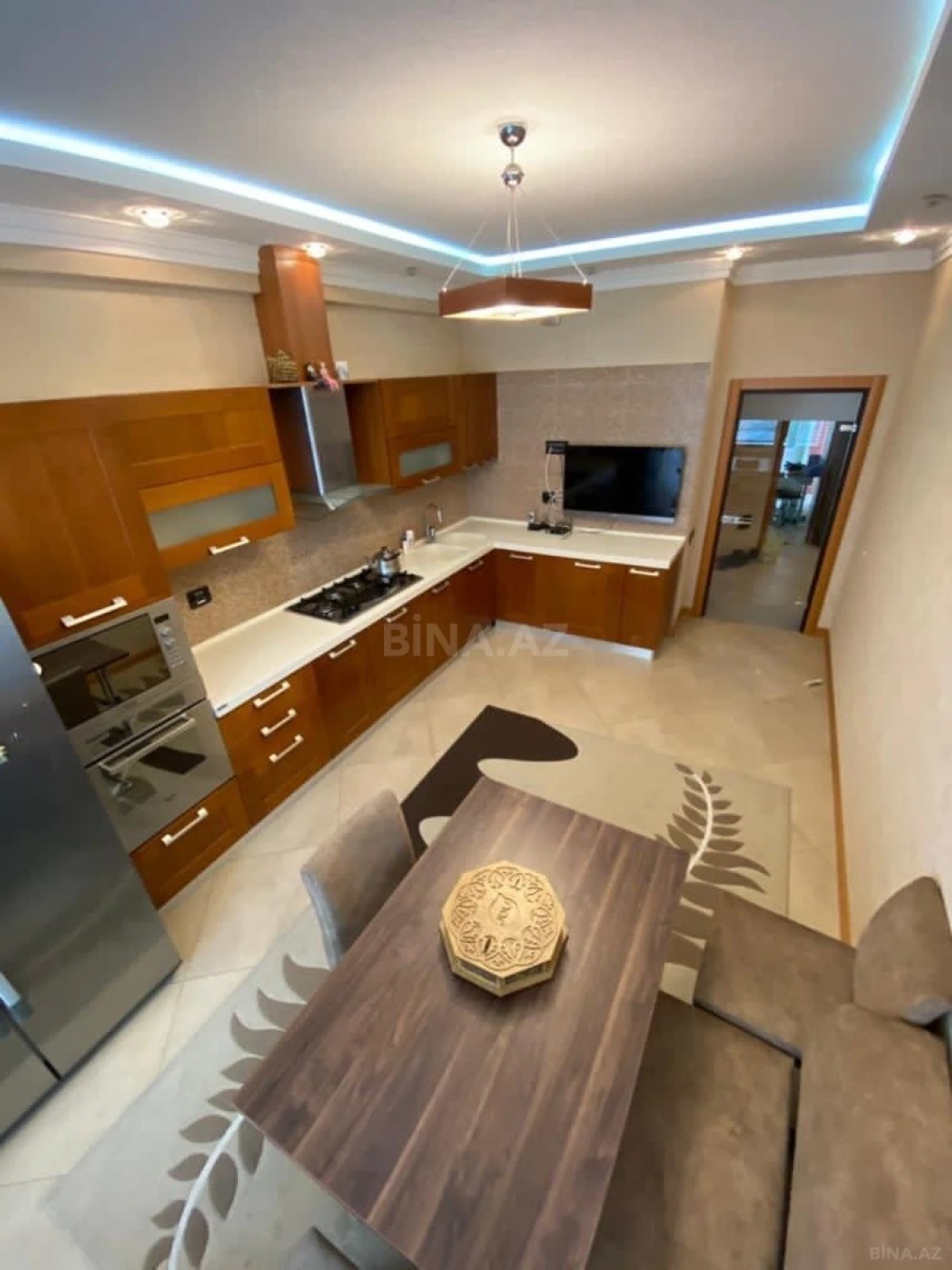 Kirayə verilir 3 otaqlı mənzil 130 m²