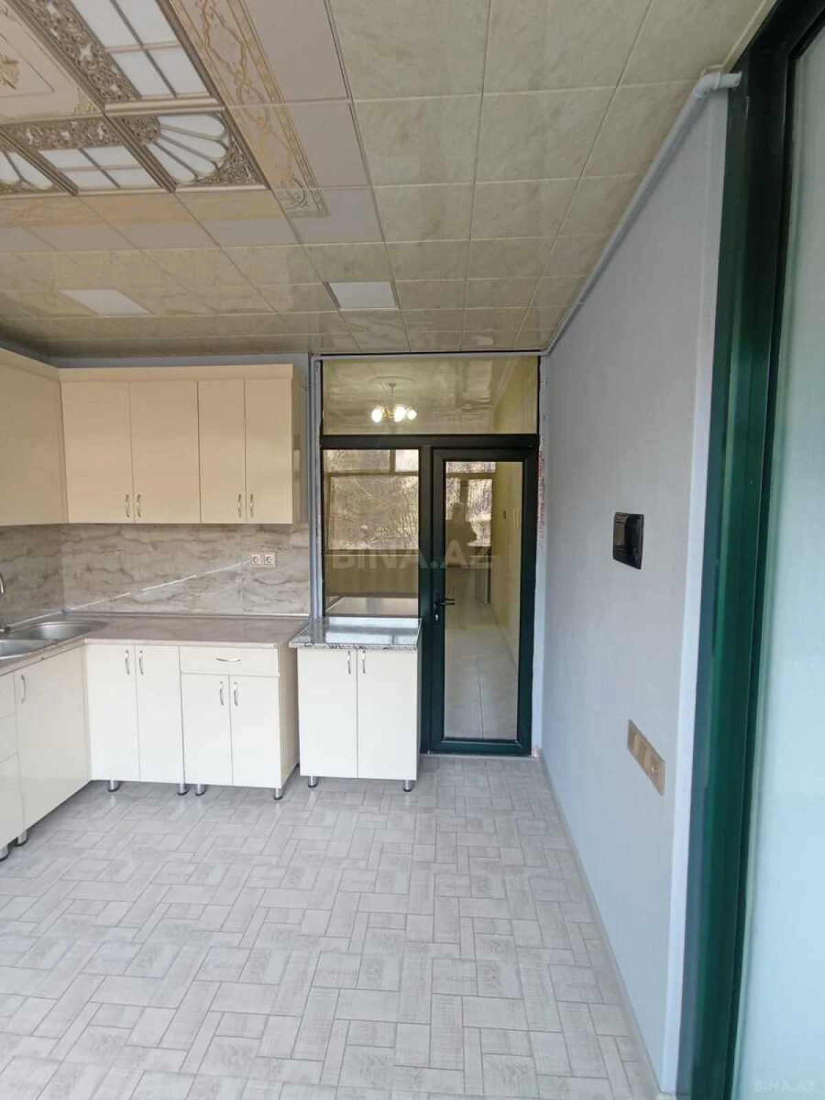 Satılır 3 otaqlı mənzil 100 m²