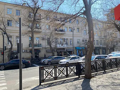 Satılır obyekt 52 m²