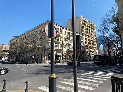 Satılır obyekt 52 m² — Bakı, Sahil qəs. 52.00 m²