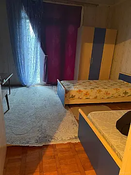 Kirayə verilir 2 otaqlı mənzil 81 m²