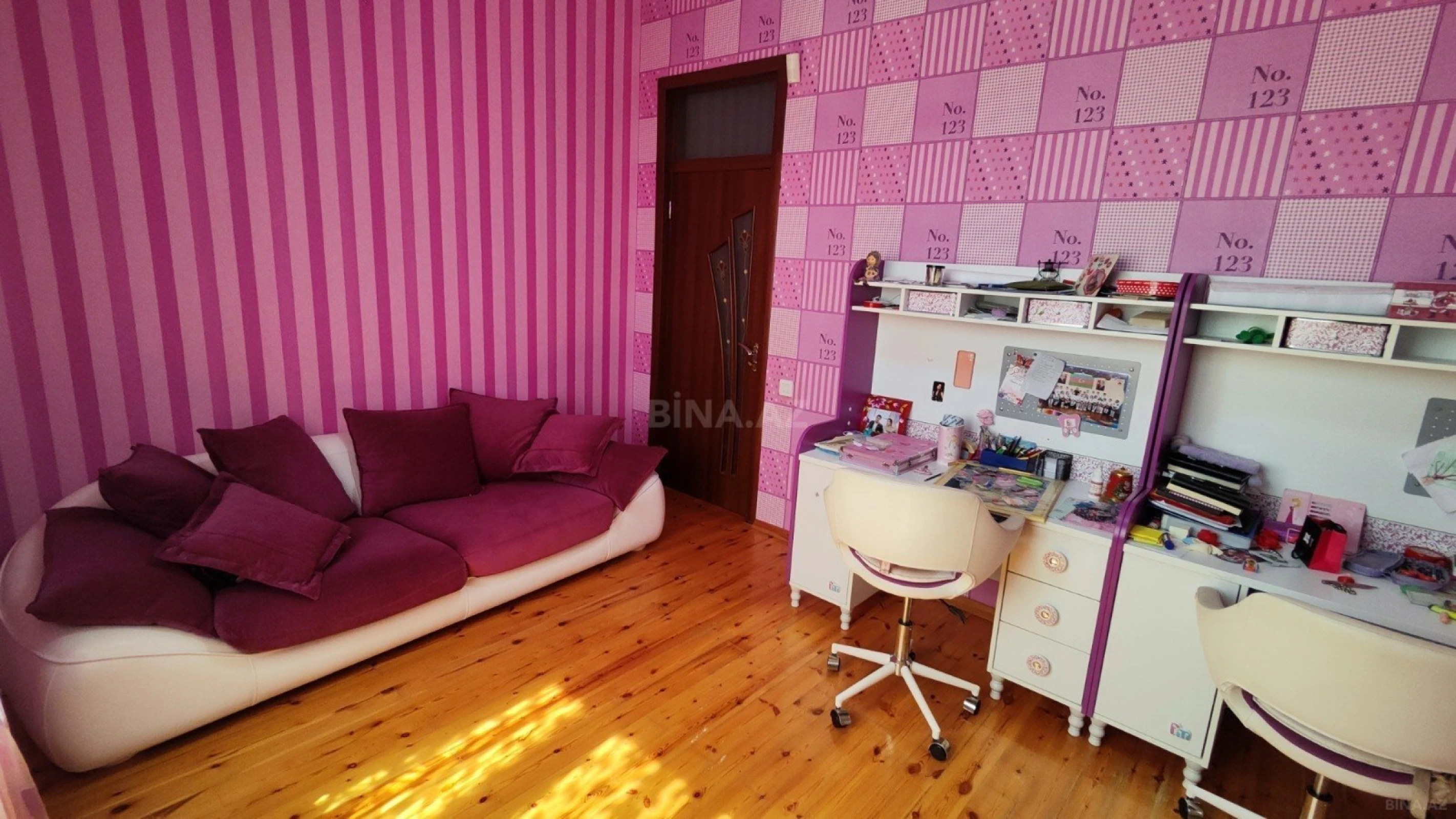 Satılır 8 otaqlı həyət evi 450 m²