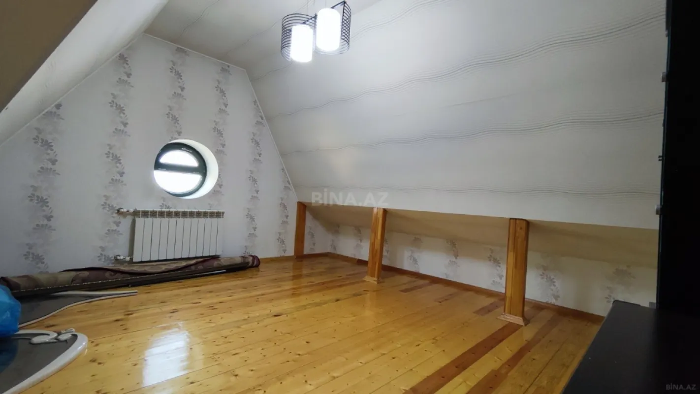 Satılır 8 otaqlı həyət evi 450 m²