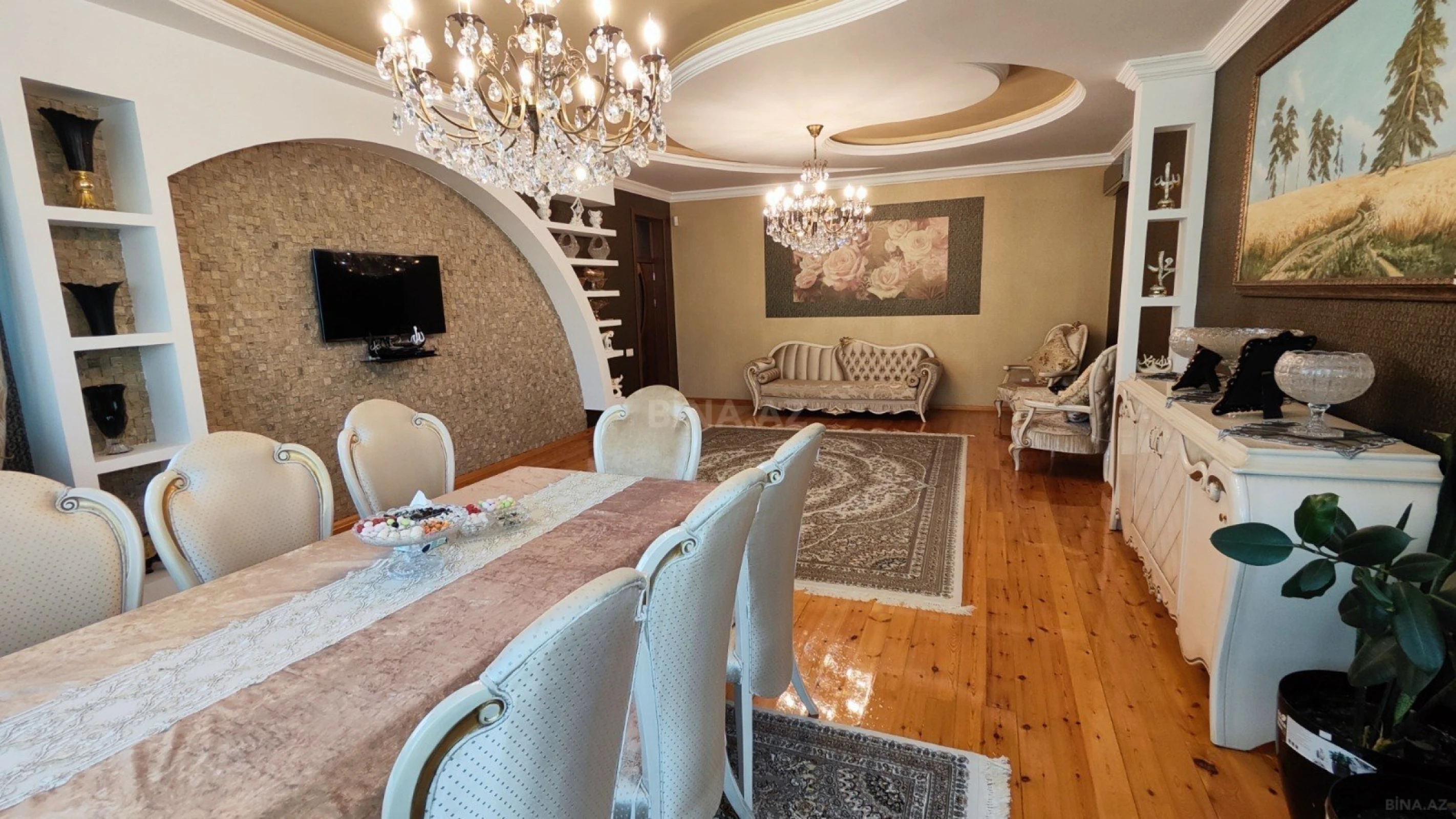 Satılır 8 otaqlı həyət evi 450 m²