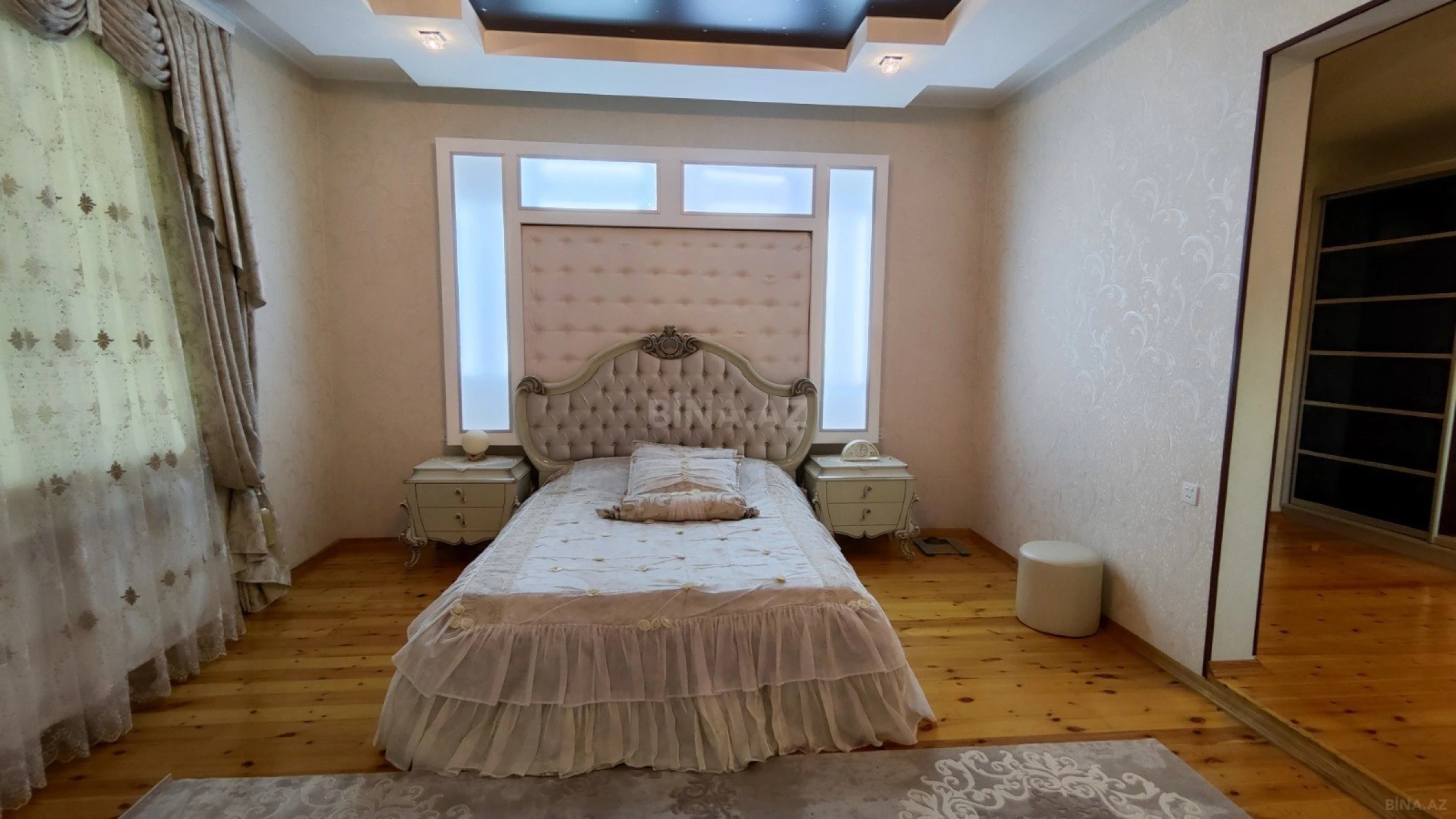 Satılır 8 otaqlı həyət evi 450 m²