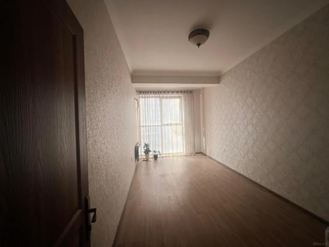 Satılır 3 otaqlı mənzil 113 m²