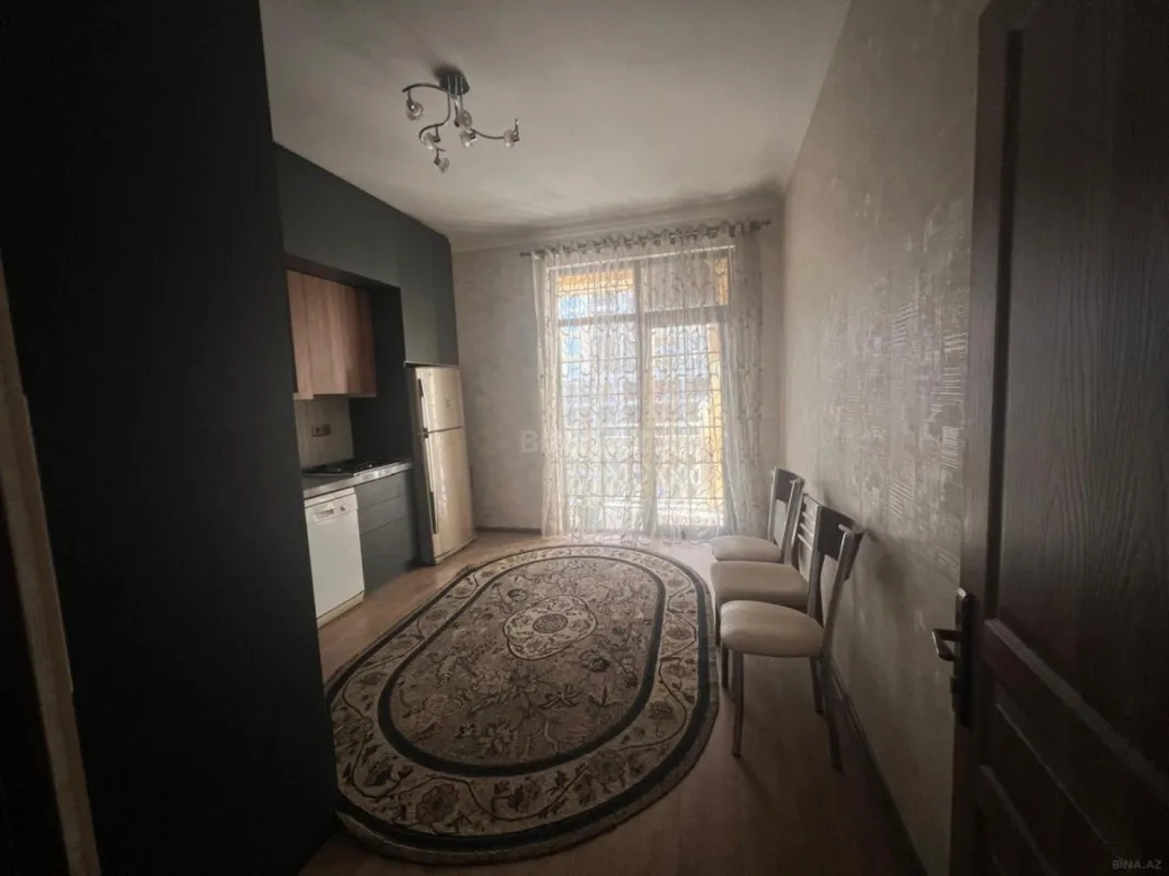 Satılır 3 otaqlı mənzil 113 m²