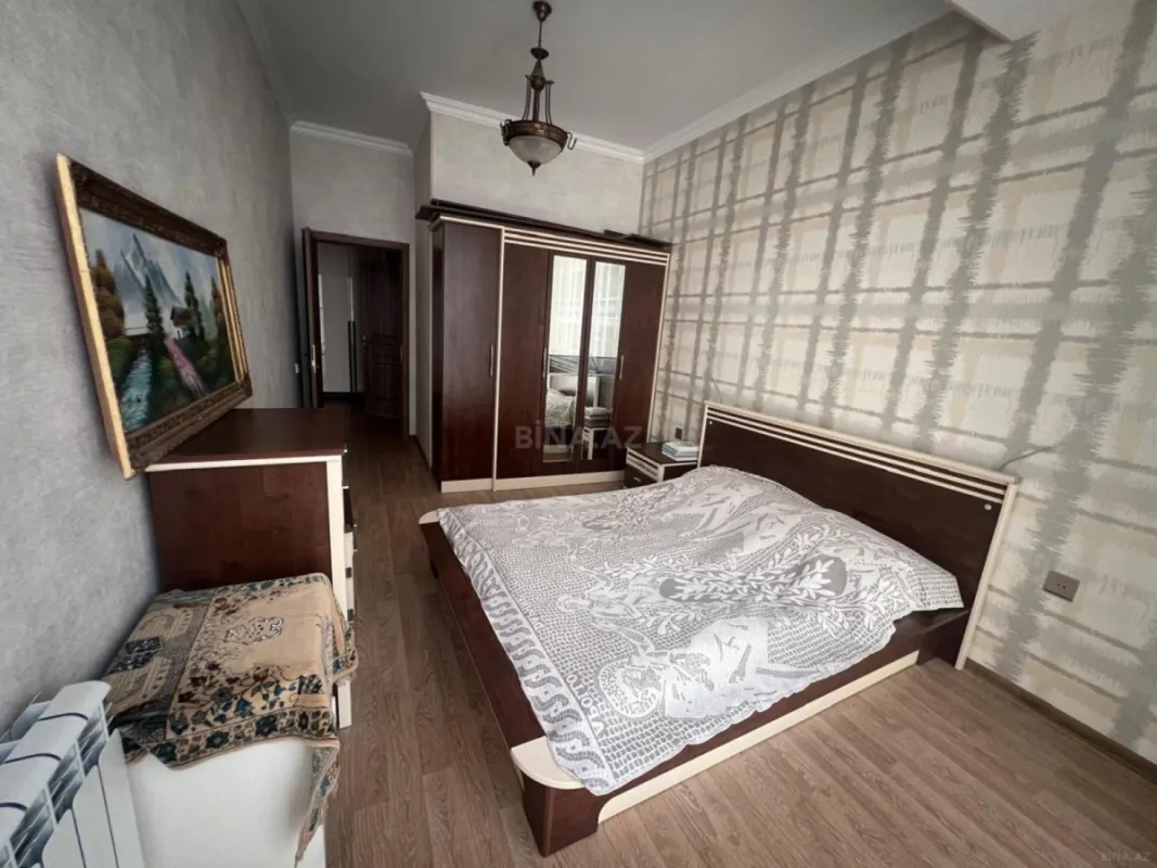 Satılır 3 otaqlı mənzil 113 m²