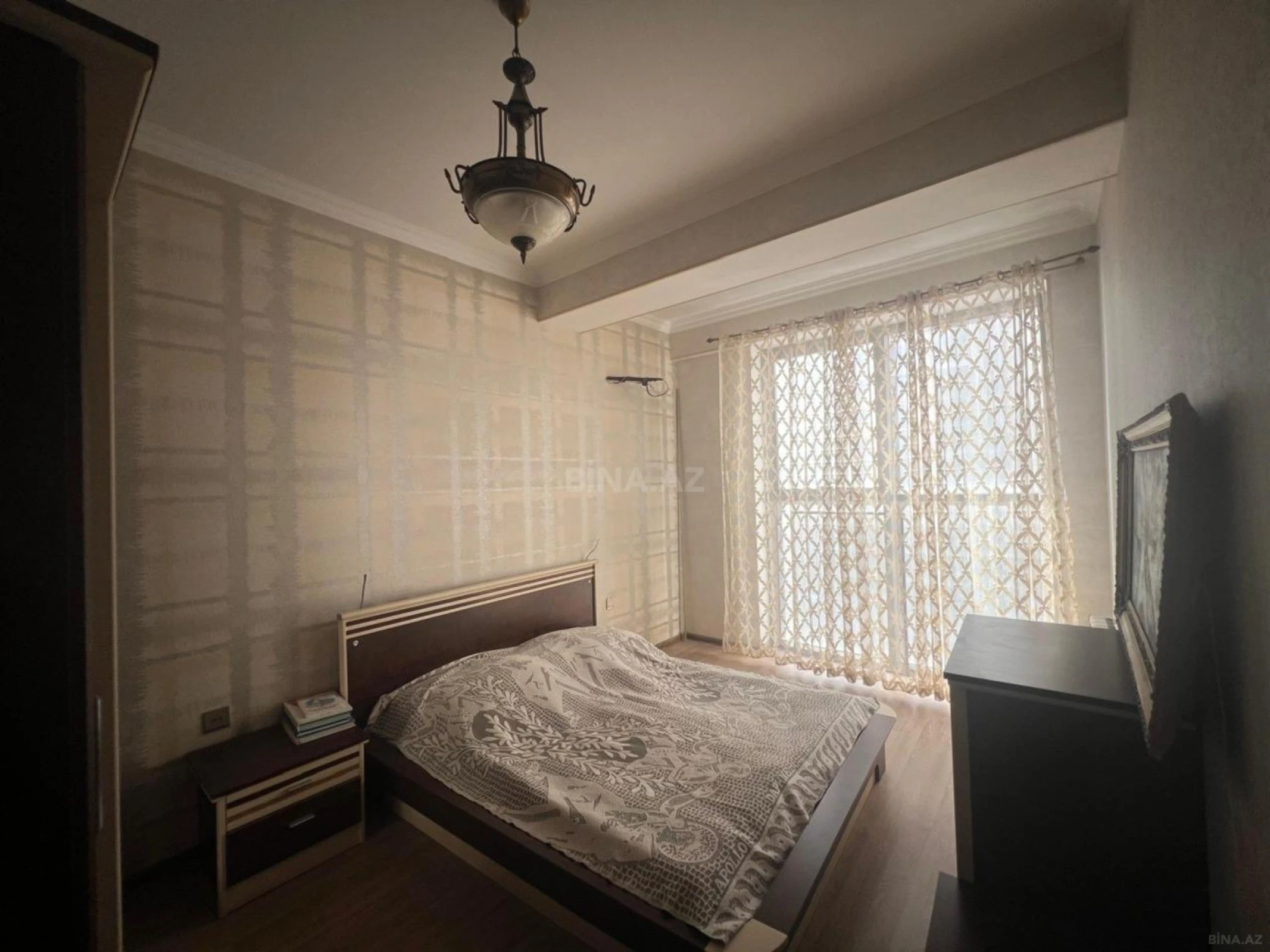 Satılır 3 otaqlı mənzil 113 m²