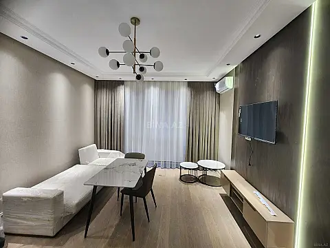 Kirayə verilir 2 otaqlı mənzil 60 m²