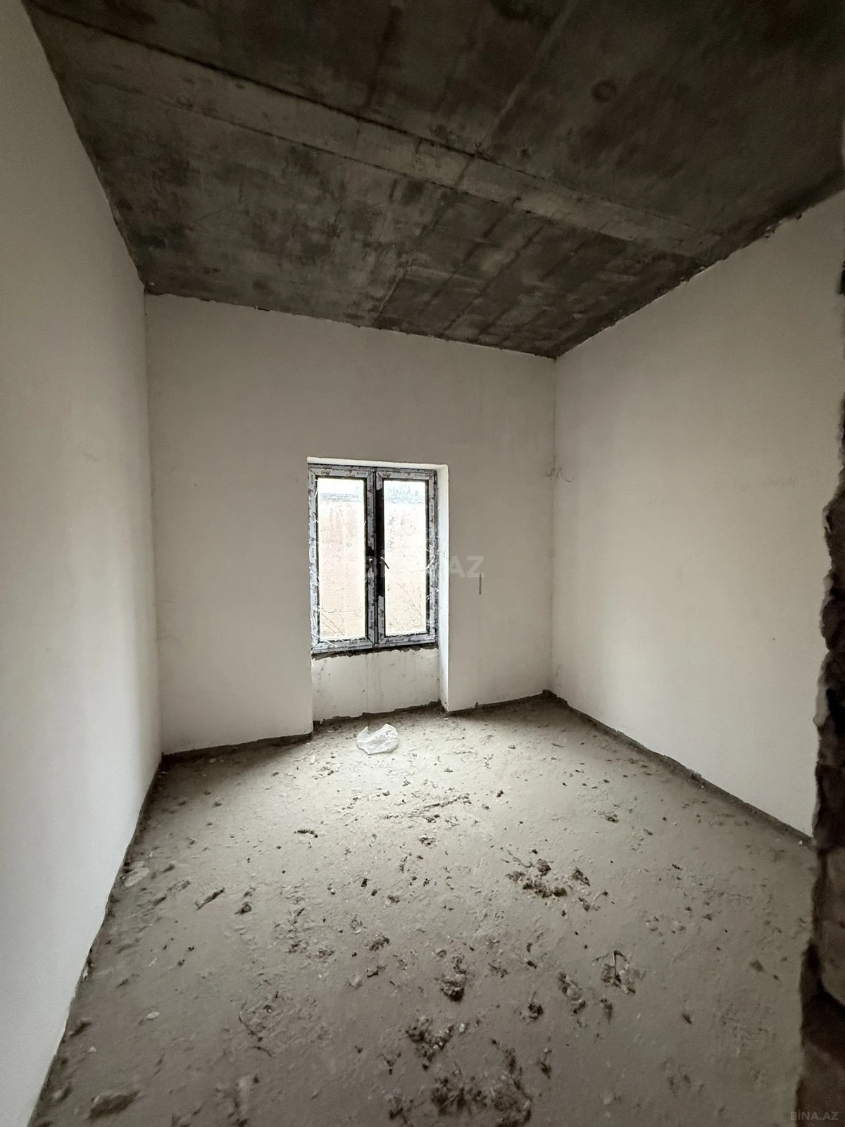 Satılır 15 otaqlı həyət evi 200 m²