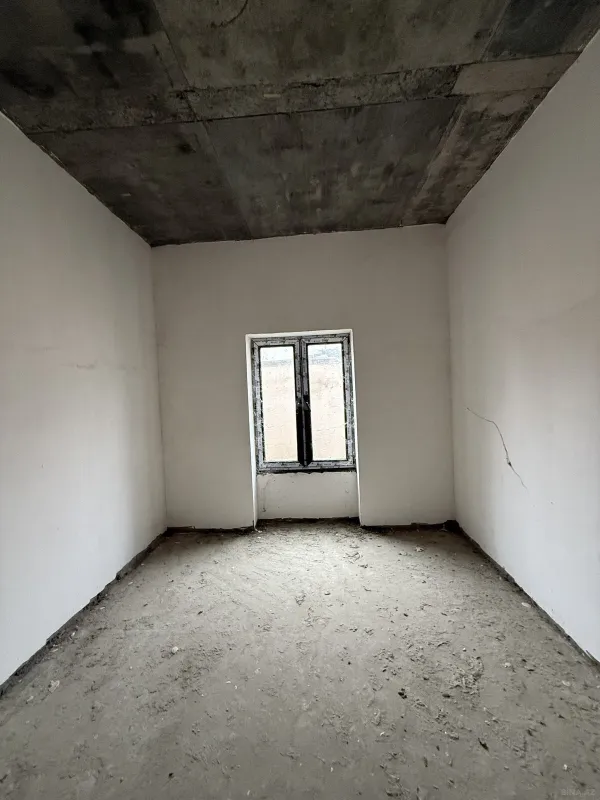 Satılır 15 otaqlı həyət evi 200 m²