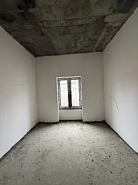 Satılır 15 otaqlı həyət evi 200 m²