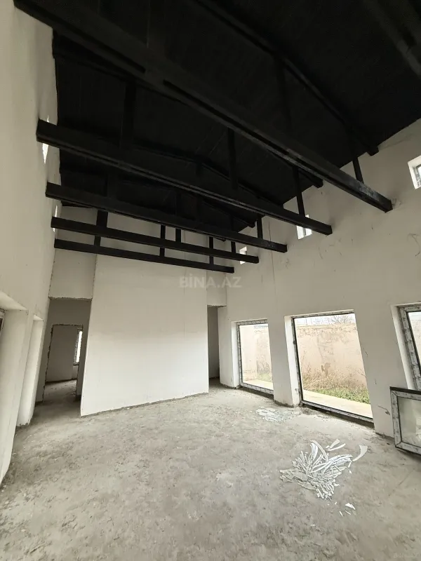 Satılır 15 otaqlı həyət evi 200 m²