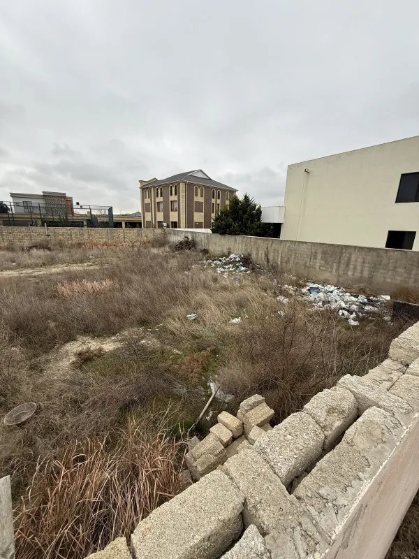 Satılır 15 otaqlı həyət evi 200 m²