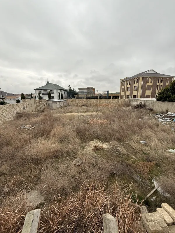 Satılır 15 otaqlı həyət evi 200 m²