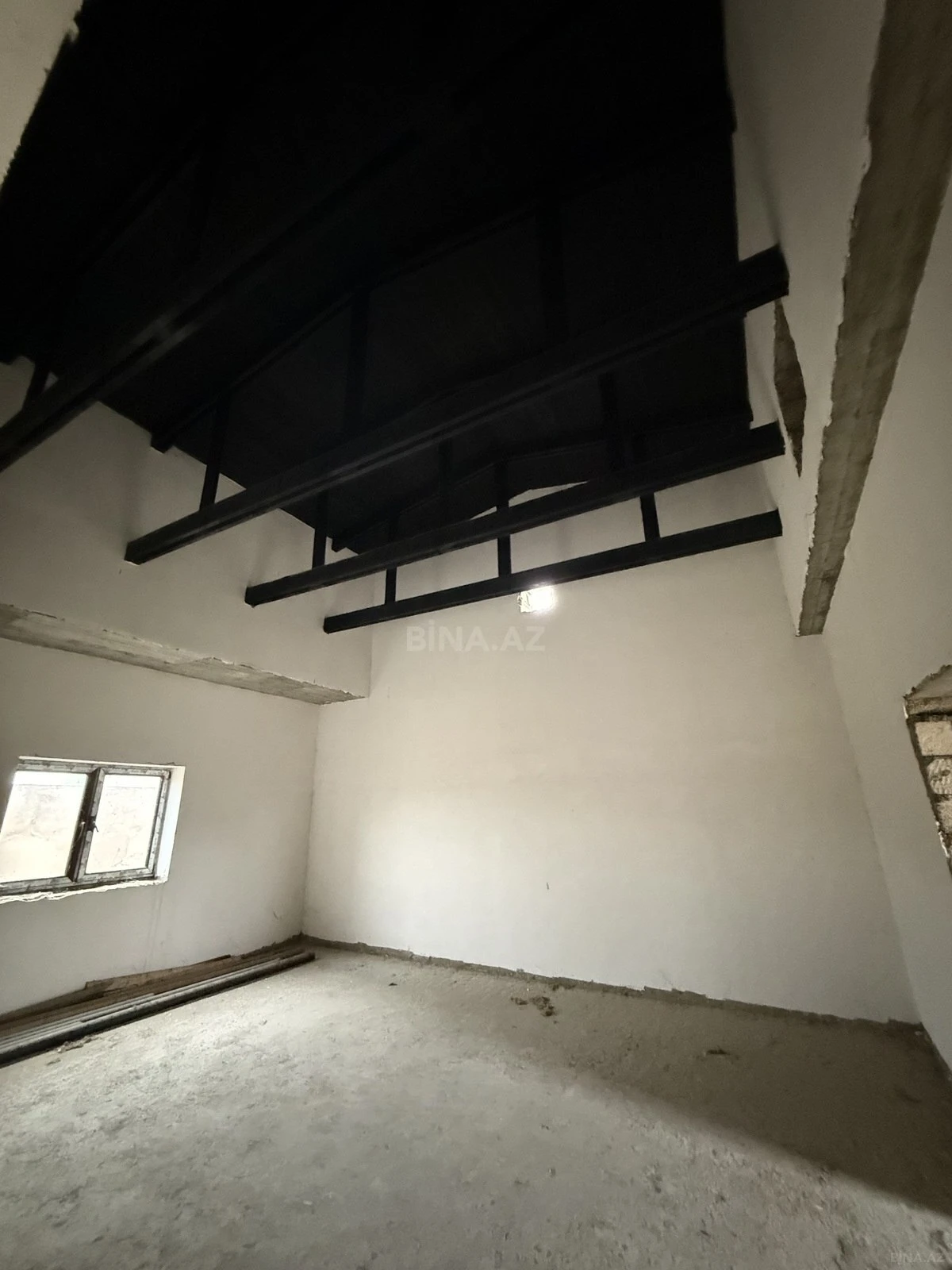 Satılır 15 otaqlı həyət evi 200 m²