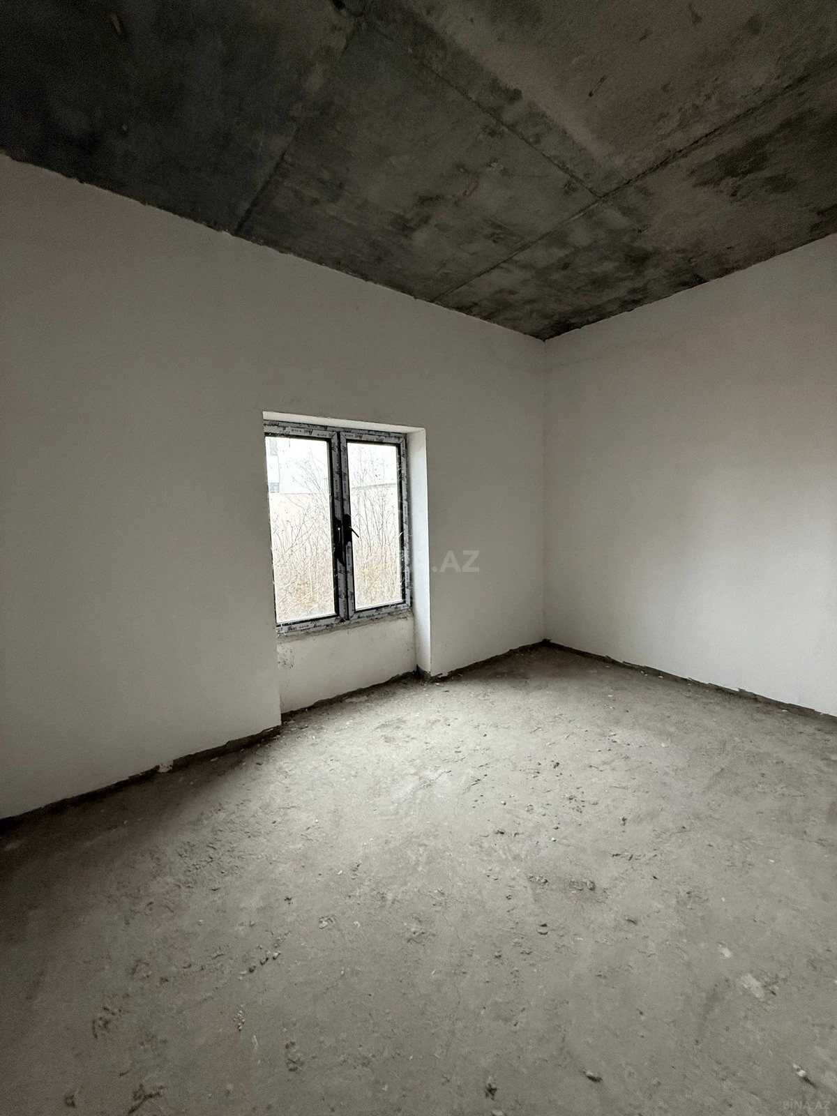 Satılır 15 otaqlı həyət evi 200 m²
