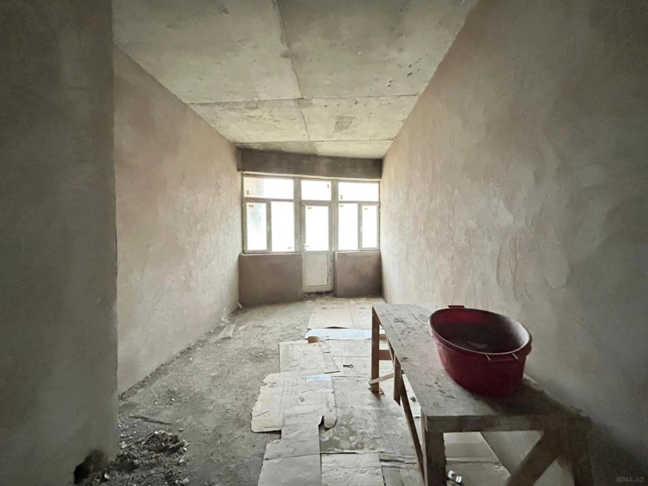 Satılır 4 otaqlı mənzil 153 m²