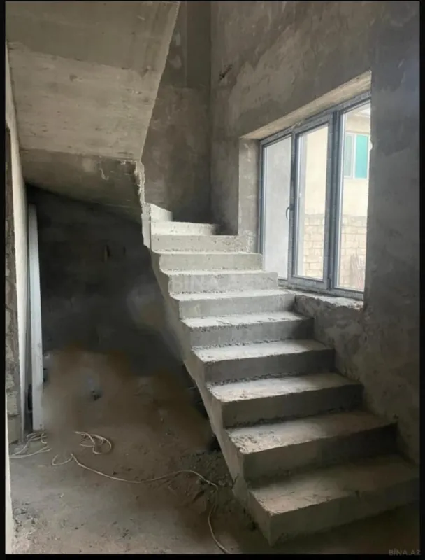 Satılır 5 otaqlı həyət evi 160 m²