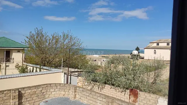 Satılır 5 otaqlı həyət evi 160 m²