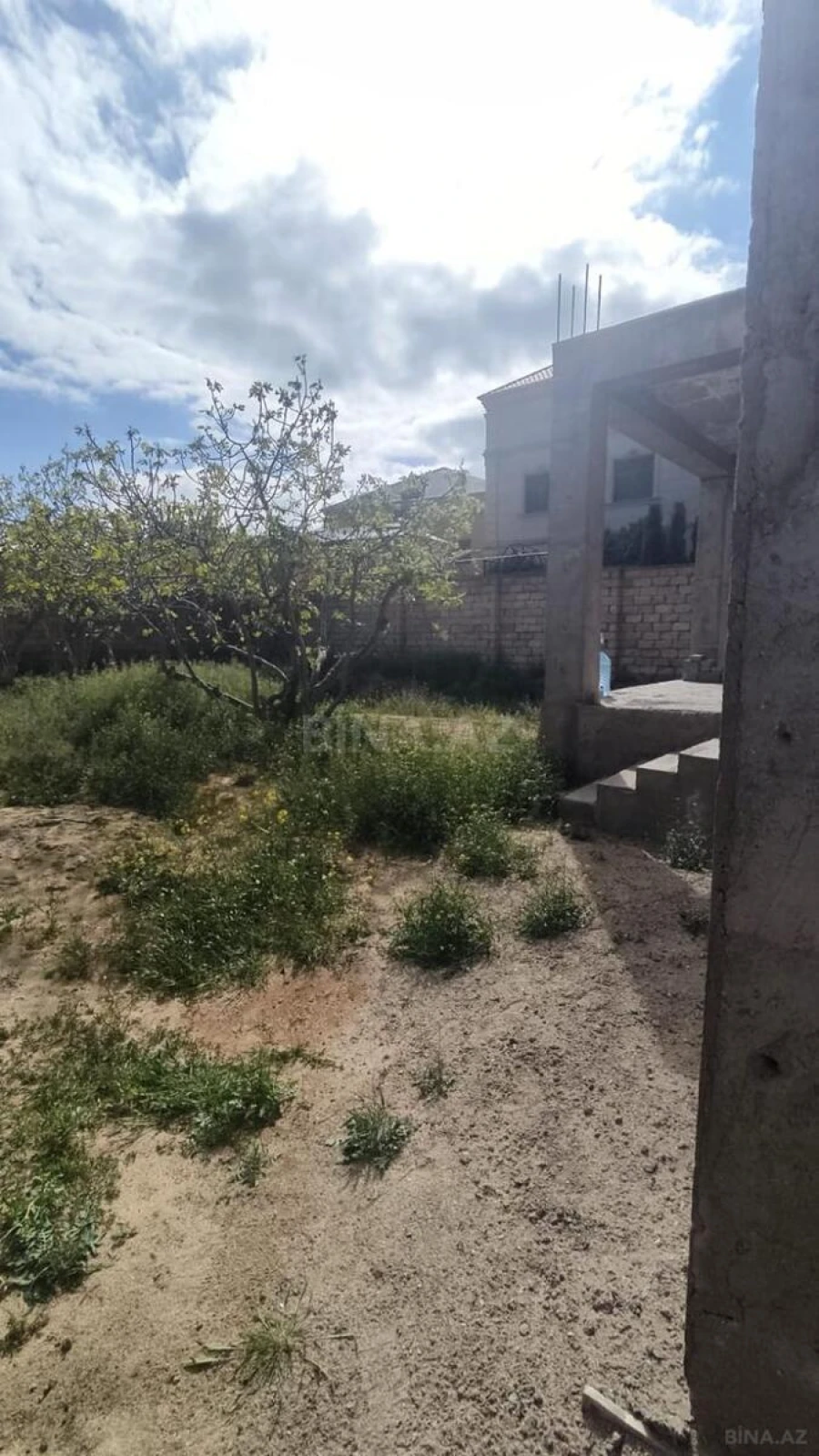 Satılır 5 otaqlı həyət evi 160 m²