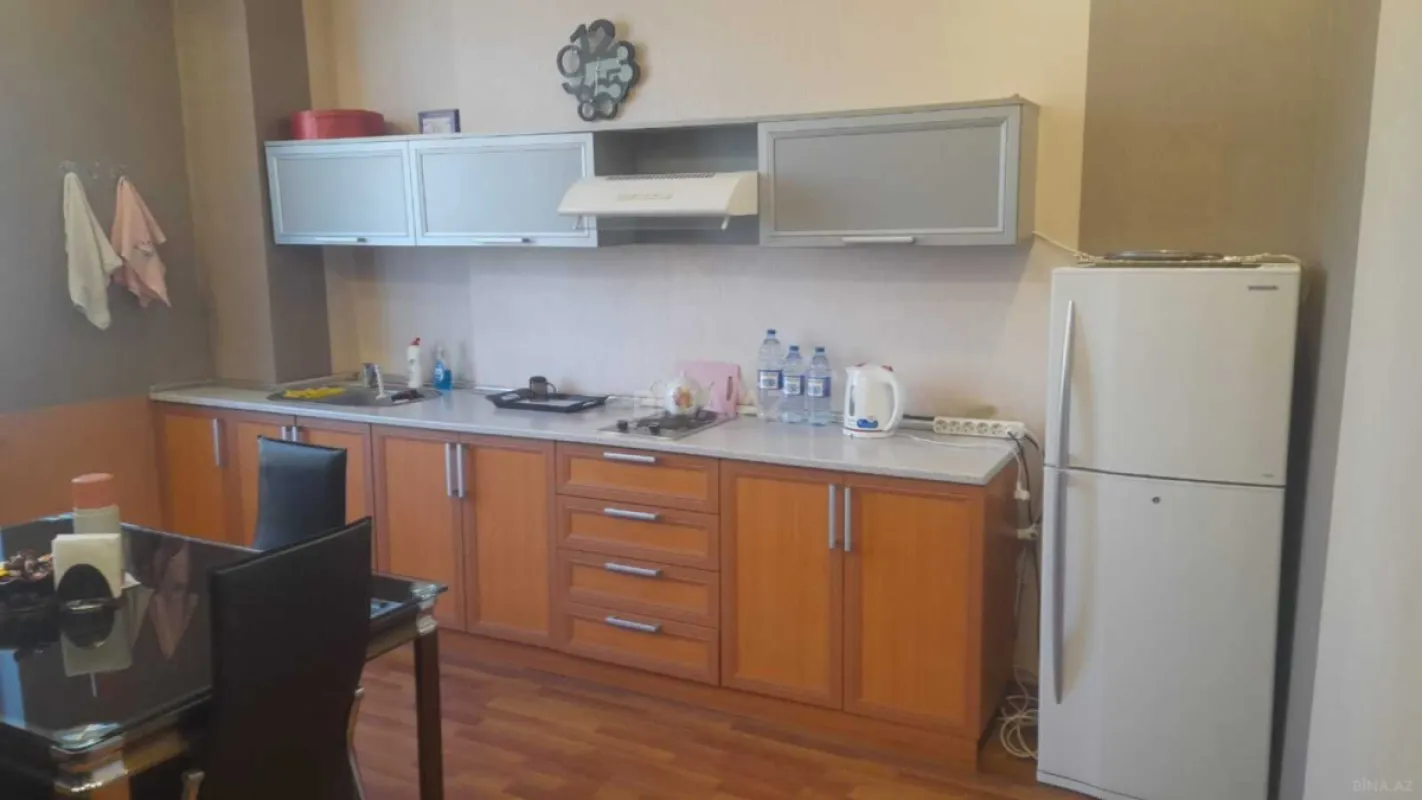 Kirayə verilir 5 otaqlı ofis 270 m²