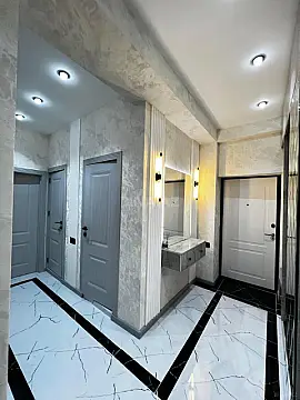 Satılır 2 otaqlı mənzil 82 m²