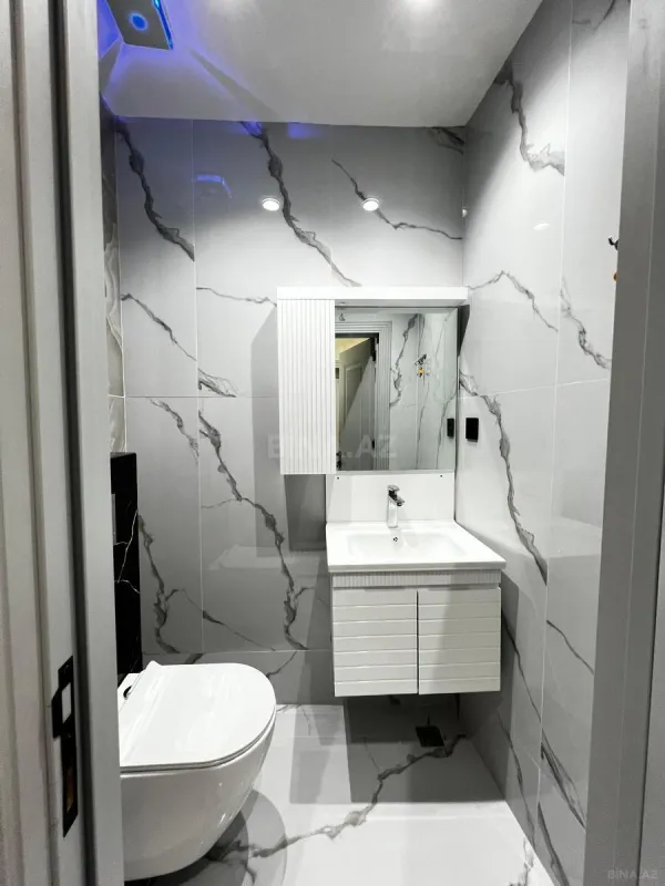 Satılır 2 otaqlı mənzil 82 m²