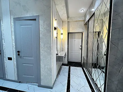 Satılır 2 otaqlı mənzil 82 m²