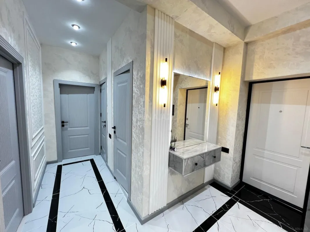 Satılır 2 otaqlı mənzil 82 m²