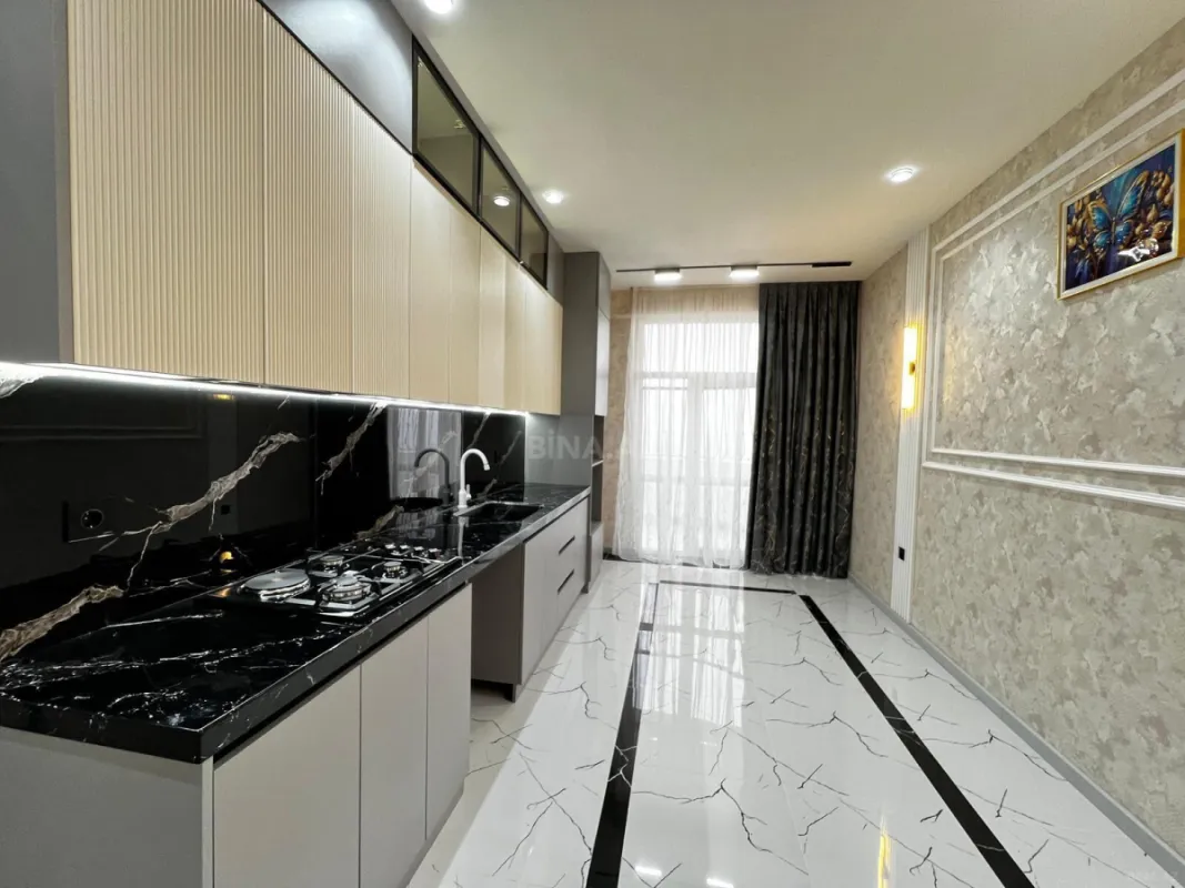 Satılır 2 otaqlı mənzil 82 m²