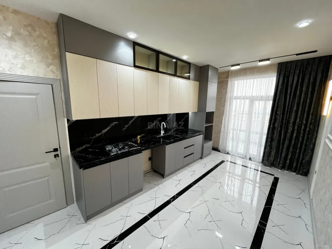 Satılır 2 otaqlı mənzil 82 m²